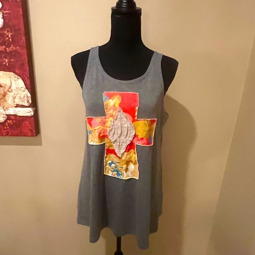 Love Petal Linens Boho Grey Tank with colorful cross, size L